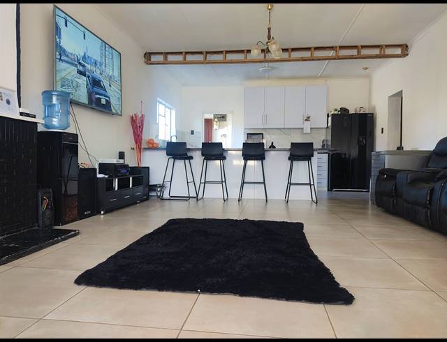 3 BEDROOM HOUSE FOR SALE IN SILVER OAKS